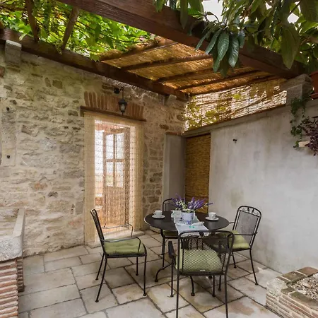 Apartment In Porec/istrien 9914 *
